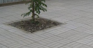 Качественная тротуарная плитка серого цвета в Старом Осколе в октябре