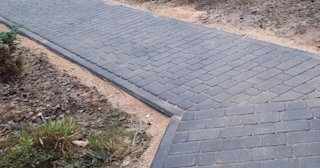 Укладка тротуарной плитки на основание в Старом Осколе в октябре