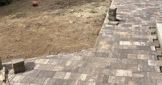 Профессиональная укладка тротуарной плитки на клей в Старом Осколе в октябре