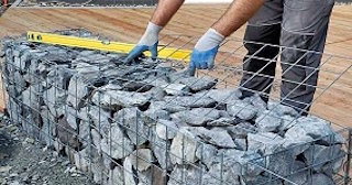 Устройство подпорной стенки из габионов в Старом Осколе в октябре